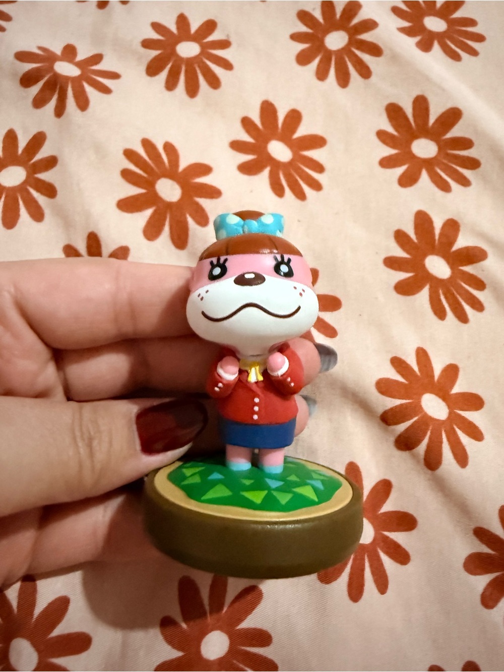 Animal Crossing Lottie Amiibo - Pink, White & Blue